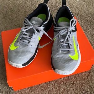 oasis volleyball shoes